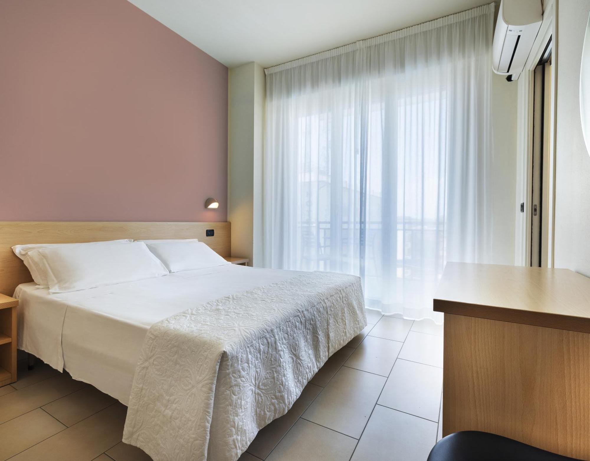 Hotel Constellation Лидо-ди-Савио Экстерьер фото